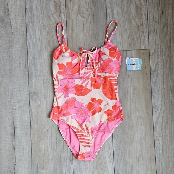 Roxy One Piece - Picture 1 of 5